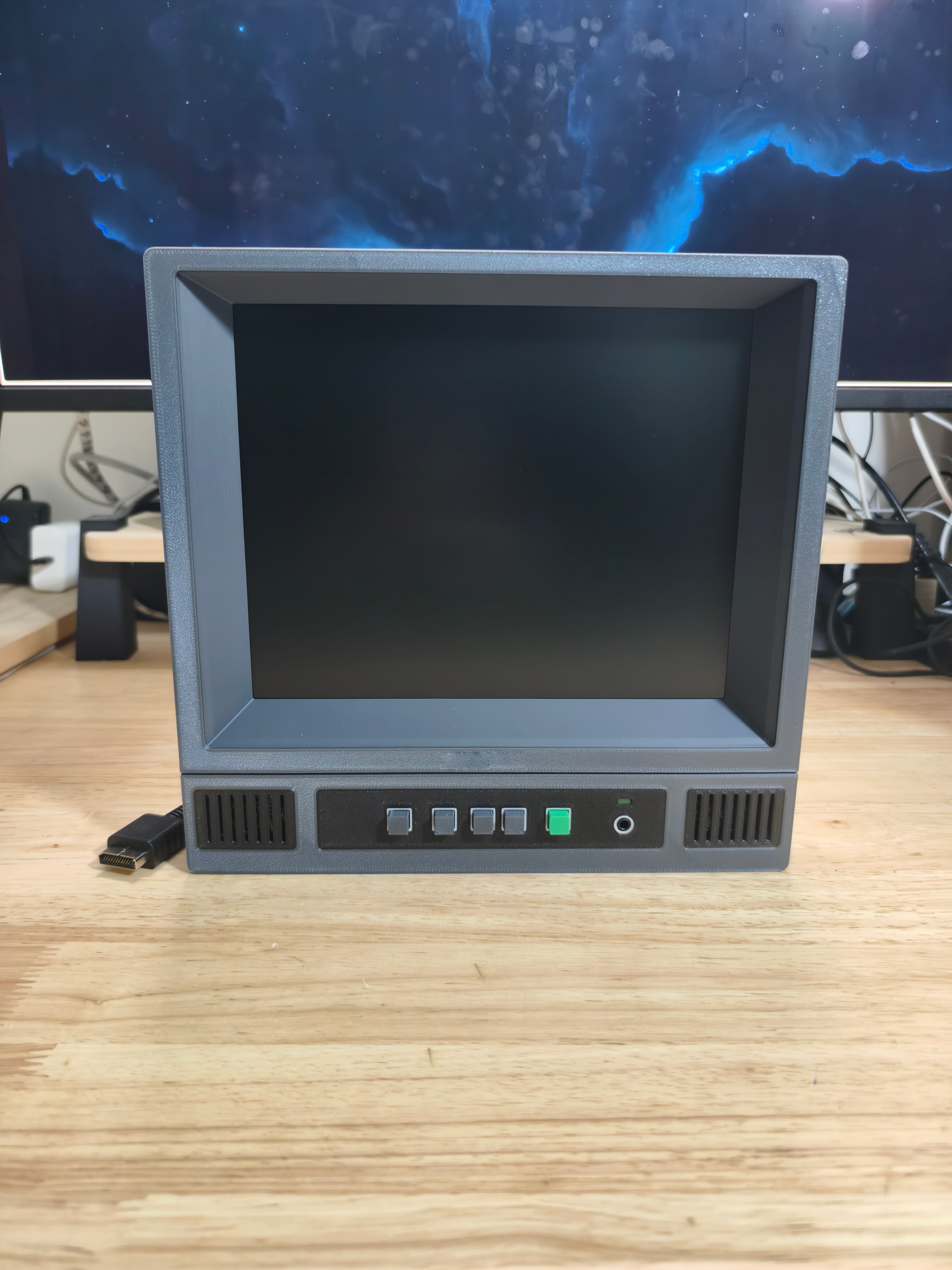 CRT Monitor Style 10.4 InchRet - مراجعة Arcade Vibes وسعره